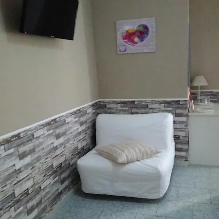 Sweet Two Steps From The Ruins... לינה וארוחת בוקר