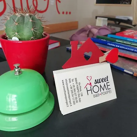 לינה וארוחת בוקר Sweet Two Steps From The Ruins...