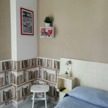 Sweet Two Steps From The Ruins... B&B 폼페이