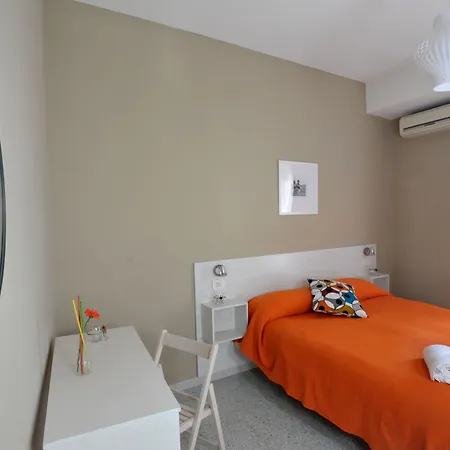 Sweet Two Steps From The Ruins... Pompéi