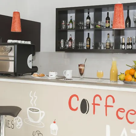 Sweet Two Steps From The Ruins... Pompéi